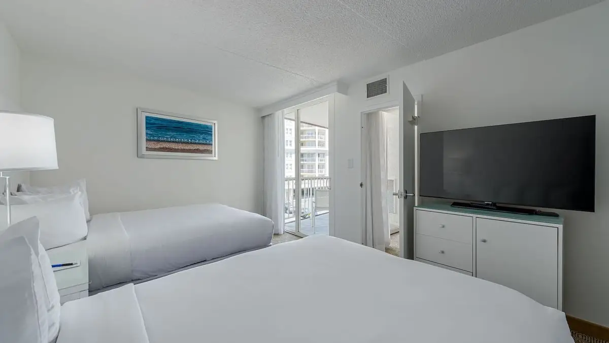Premium double suite hotel room in Diamond Beach, NJ