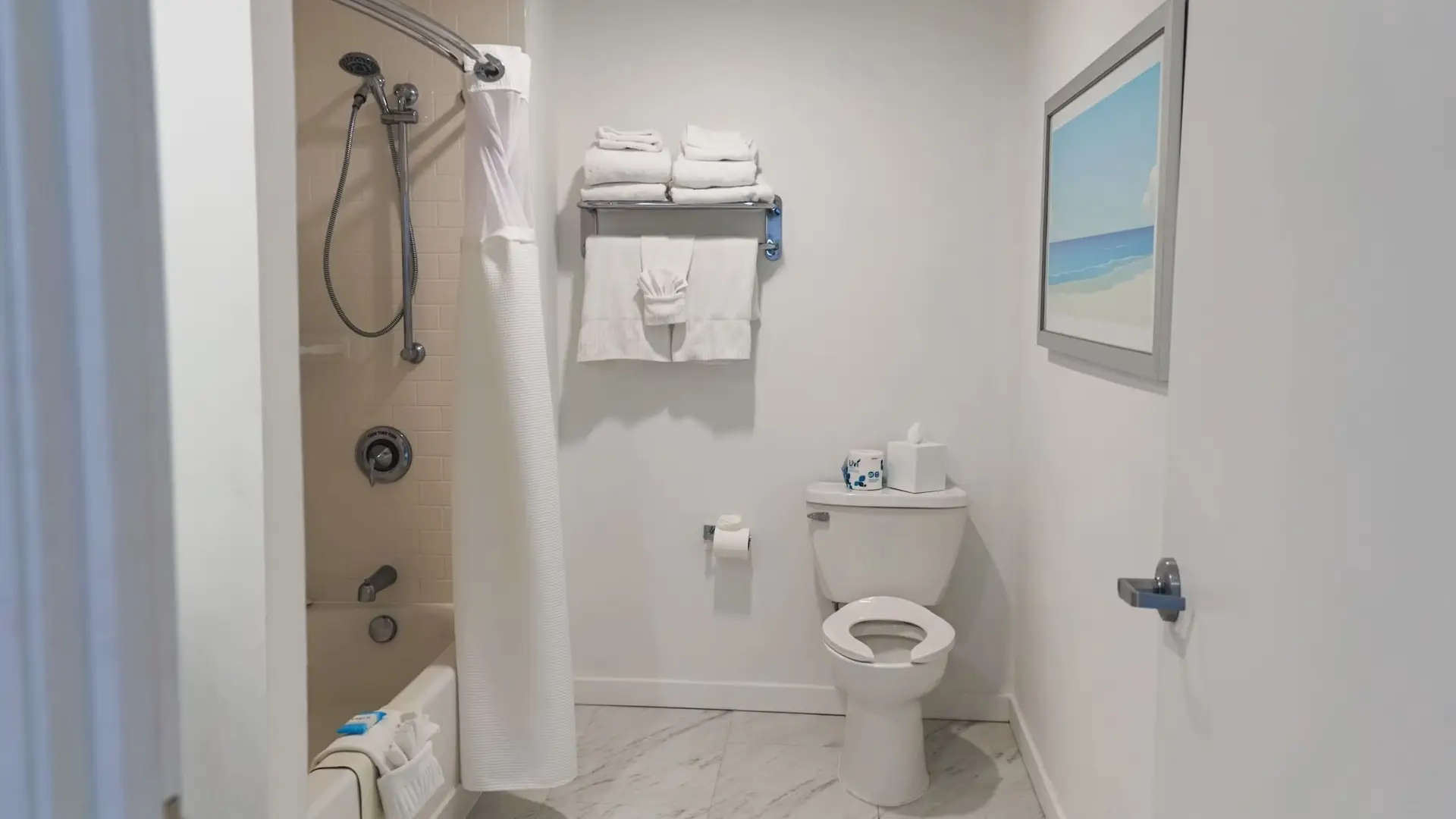 Signature double studio hotel room bathroom
