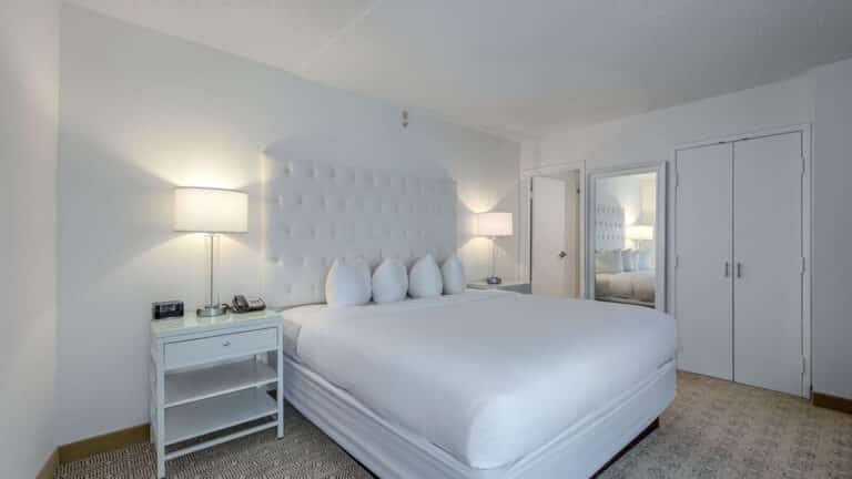 Premium poolside king suite hotel room
