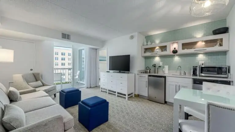 Premium poolside double suite living room and kitchen