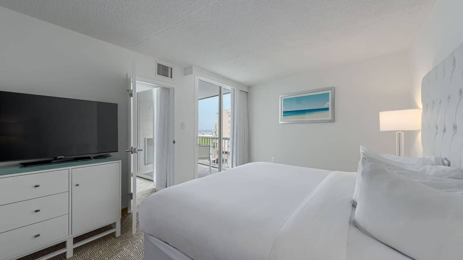 Premium poolside king suite hotel room