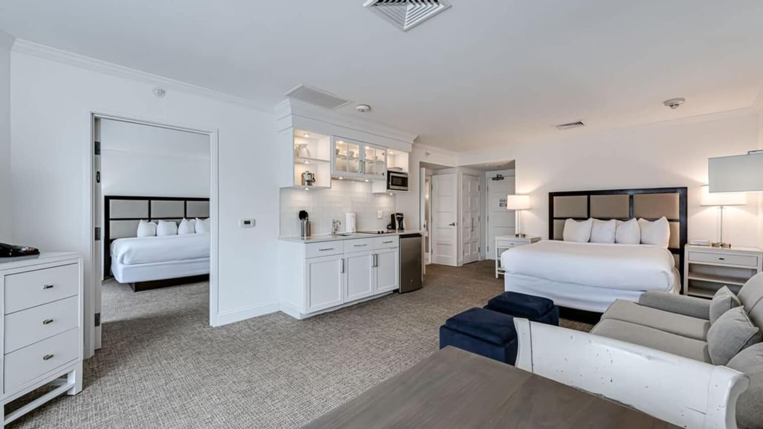 King Queen suite bedroom and living area