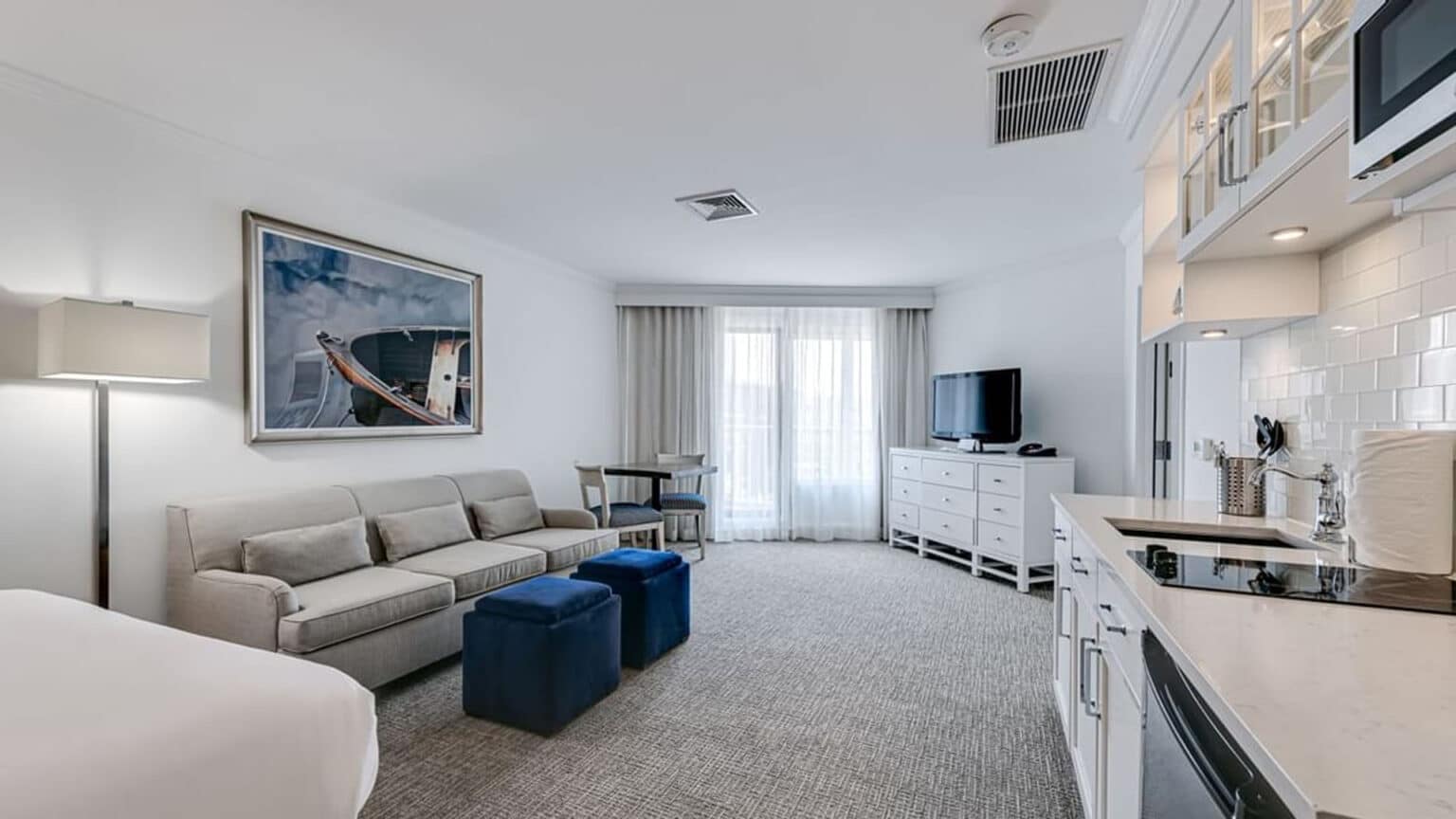 King Queen suite bedroom and living area
