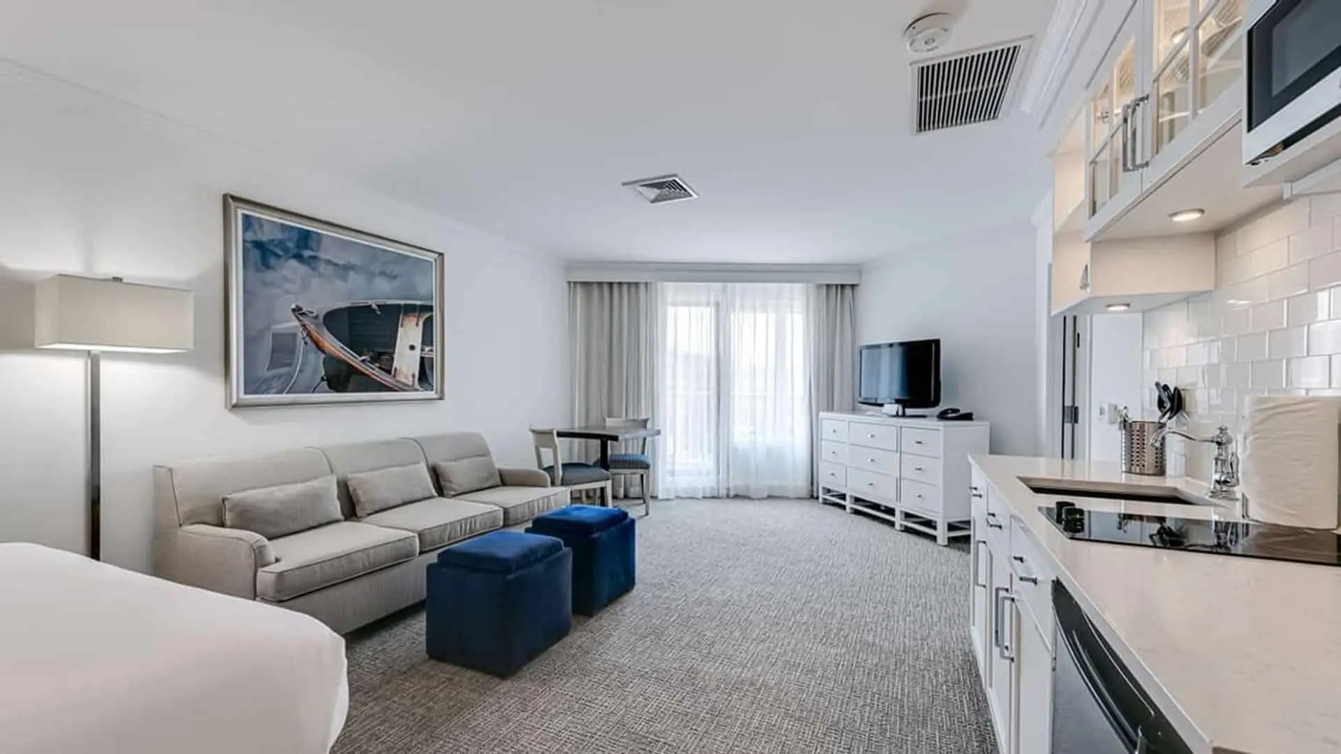 King Queen suite bedroom and living area