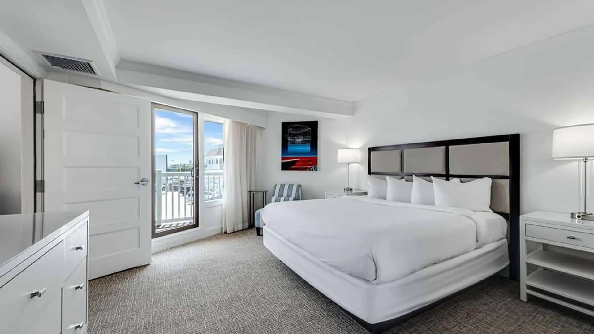 King Queen suite bedroom