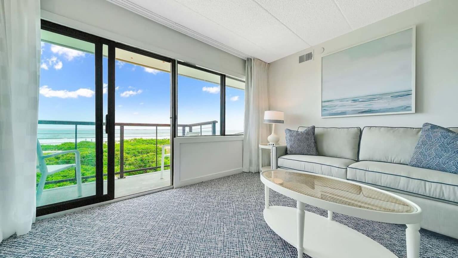 ICONA Windrift oceanfront two bedroom suite