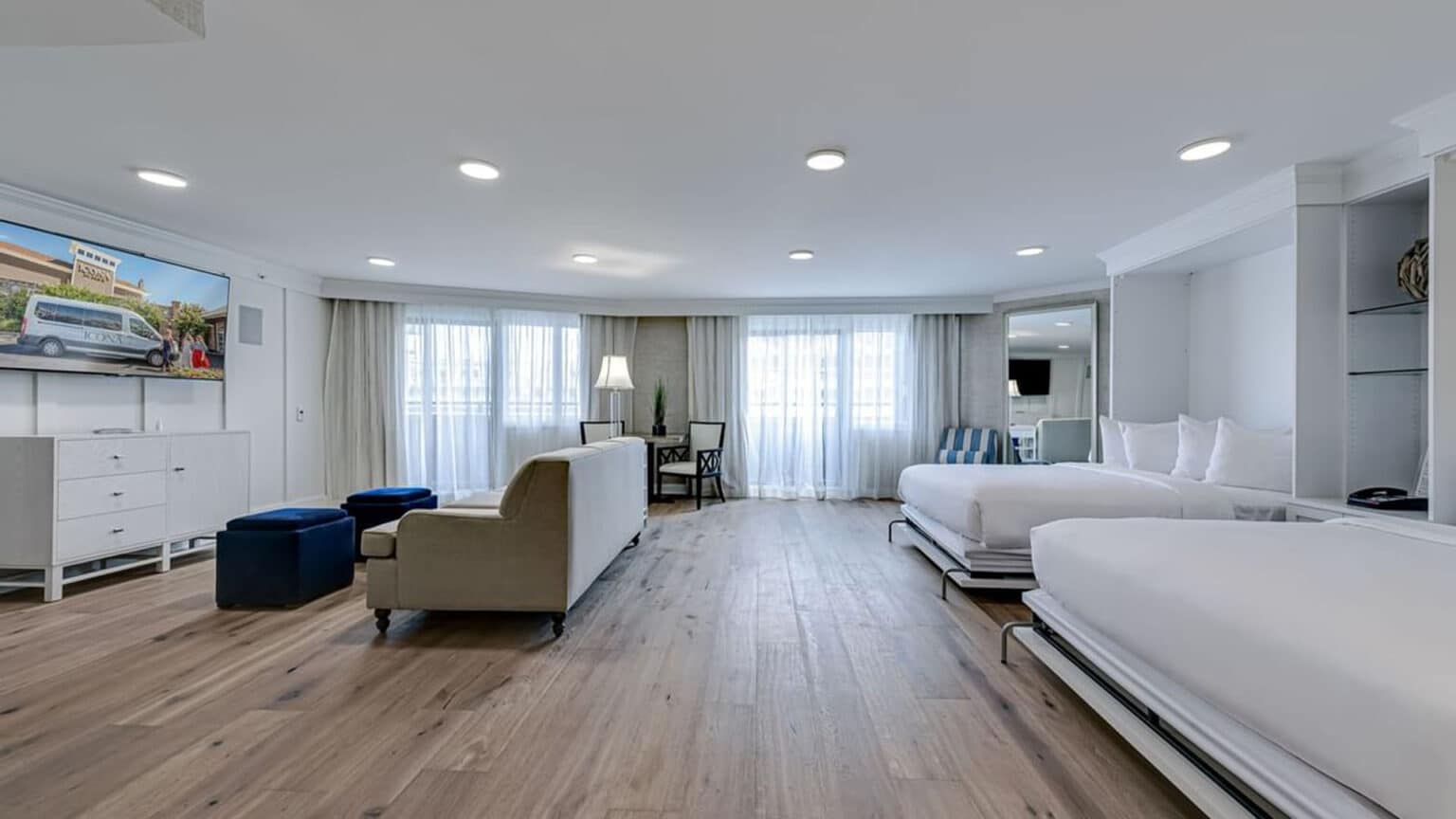 Classic family studio ICONA Avalon beach hotel