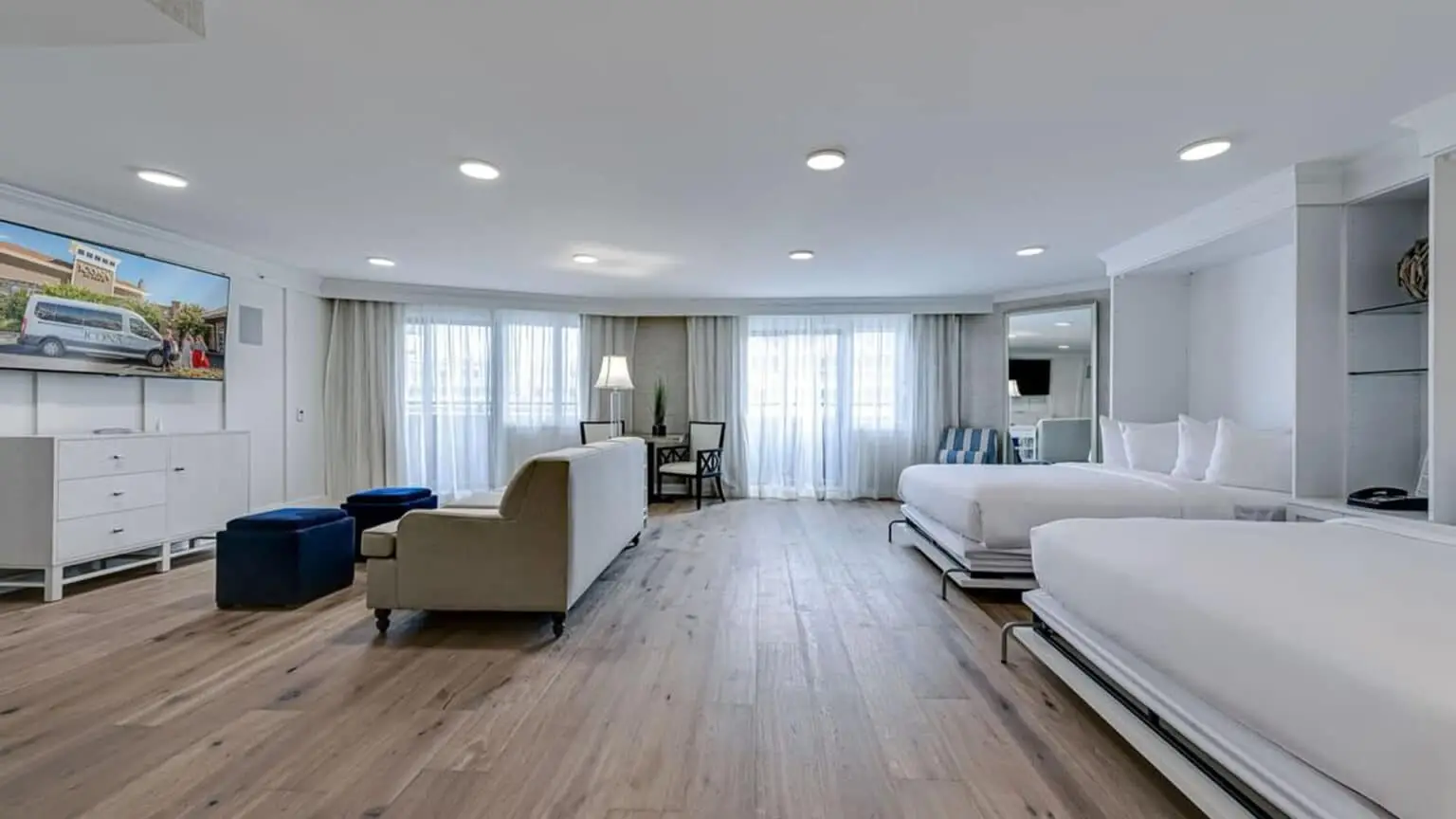 Classic family studio ICONA Avalon beach hotel