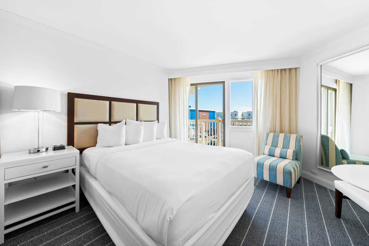 Classic Queen Studio hotel room