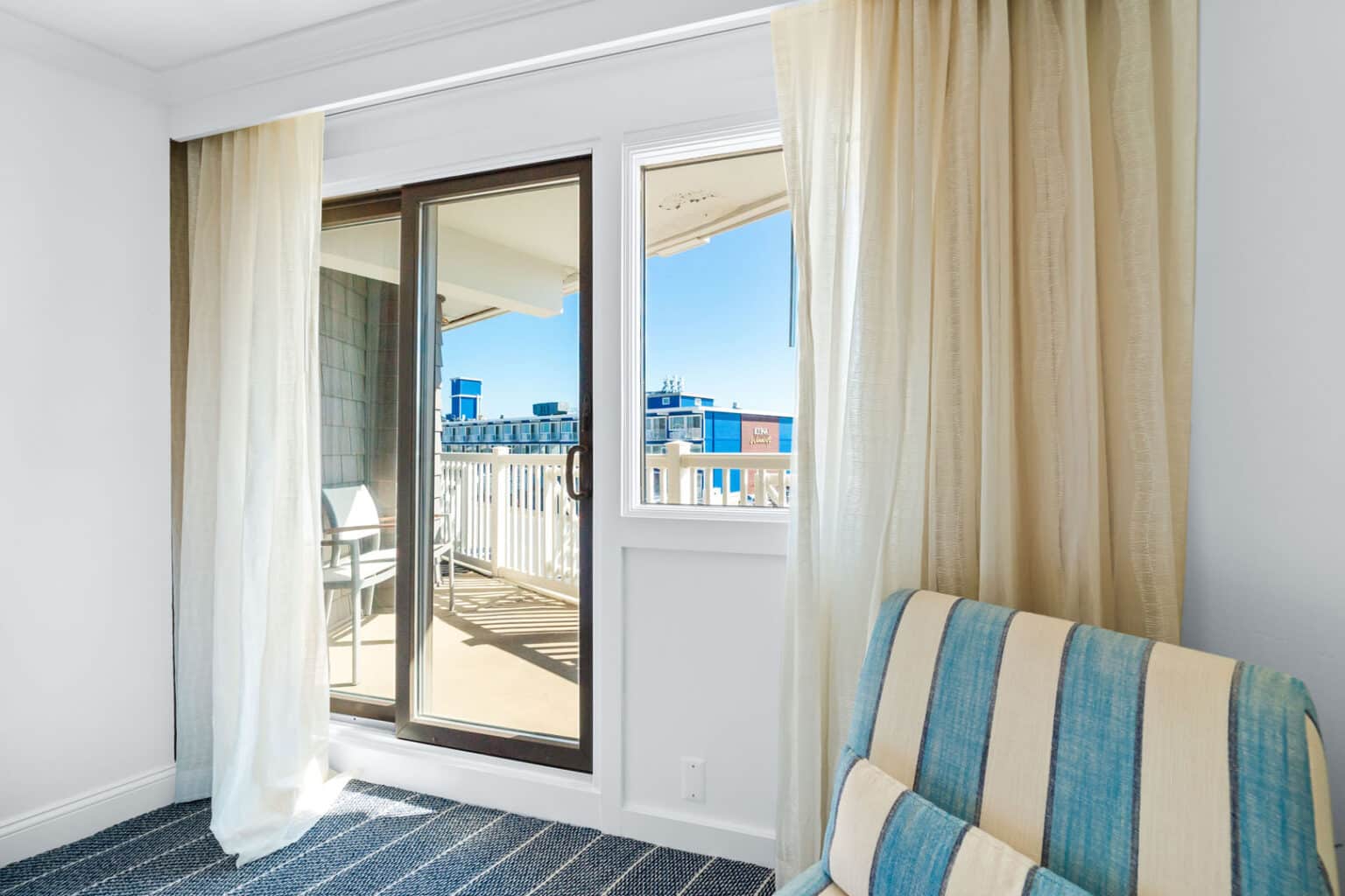 Classic Queen Studio balcony doors