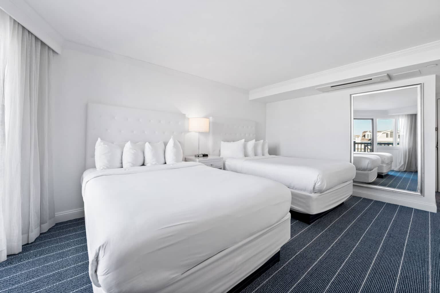 Classic queen hotel room