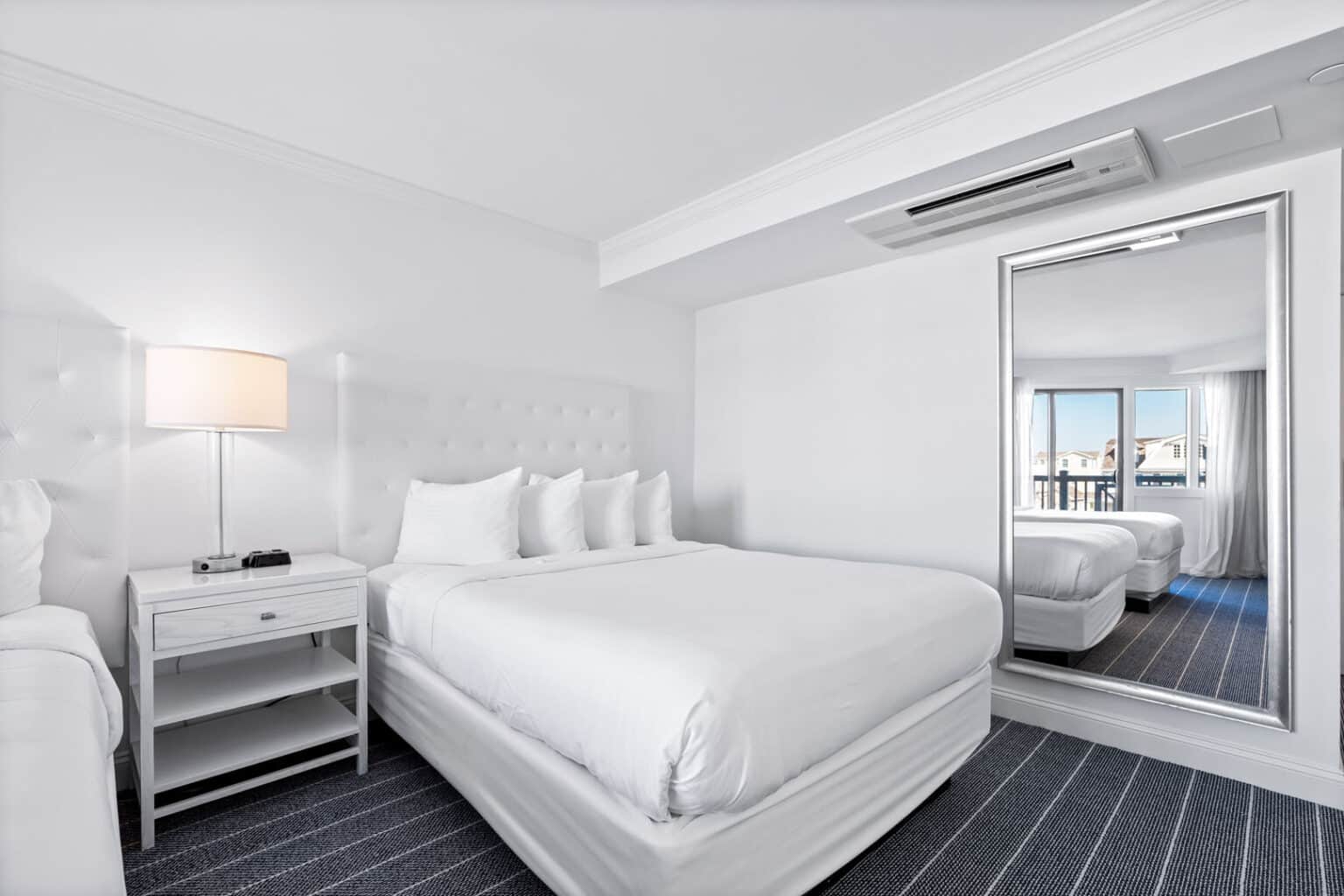 Classic queen hotel room