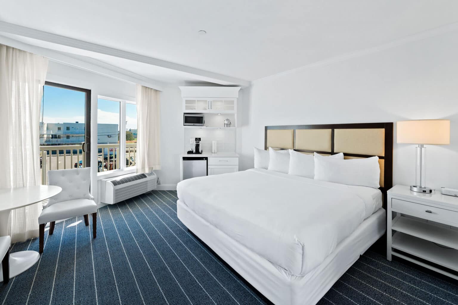 Classic king hotel room