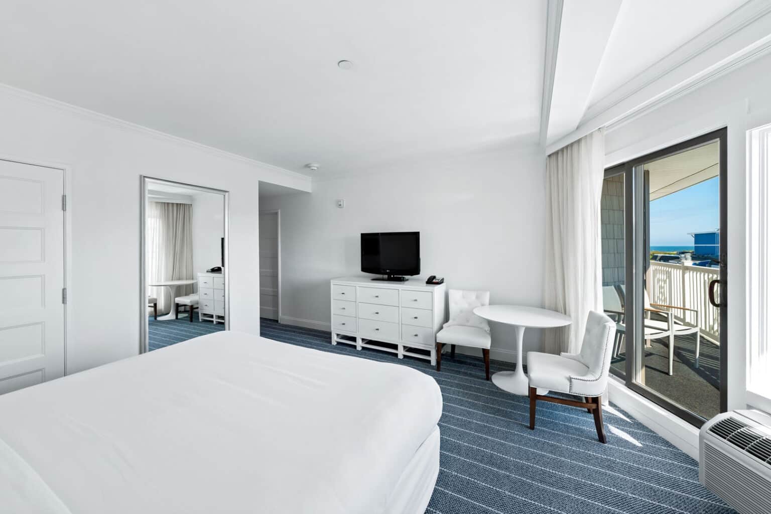 Classic king hotel room