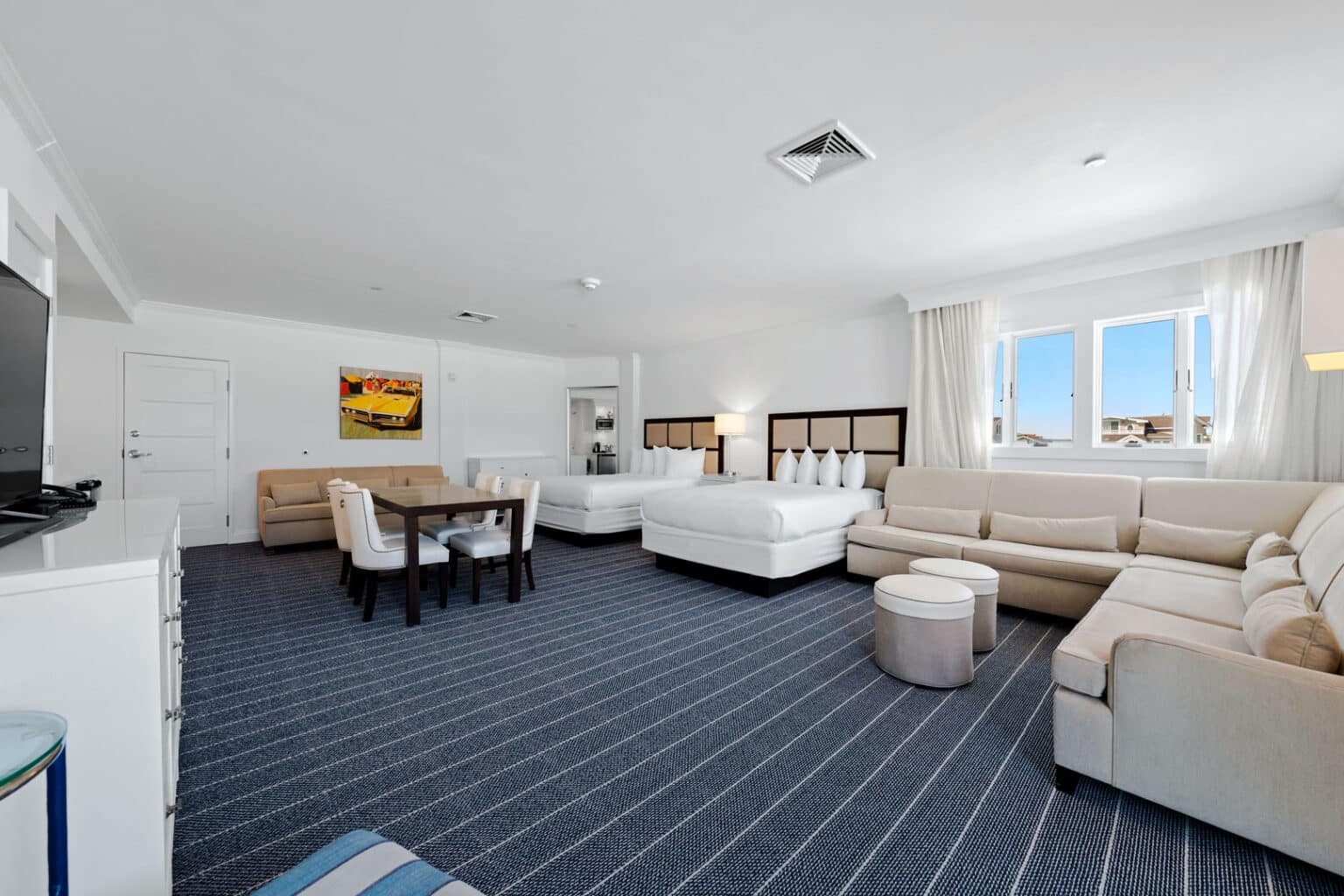 Premium family suite hotel room