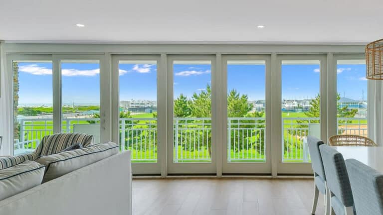 Hotel Rooms in Avalon, NJ | ICONA Windrift Avalon Beach Hotel