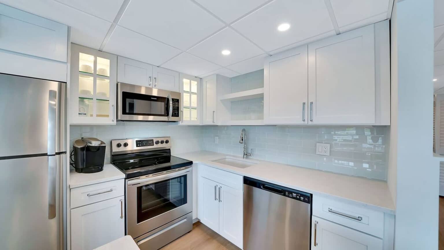 ICONA Windrift 3-bedroom hotel kitchen