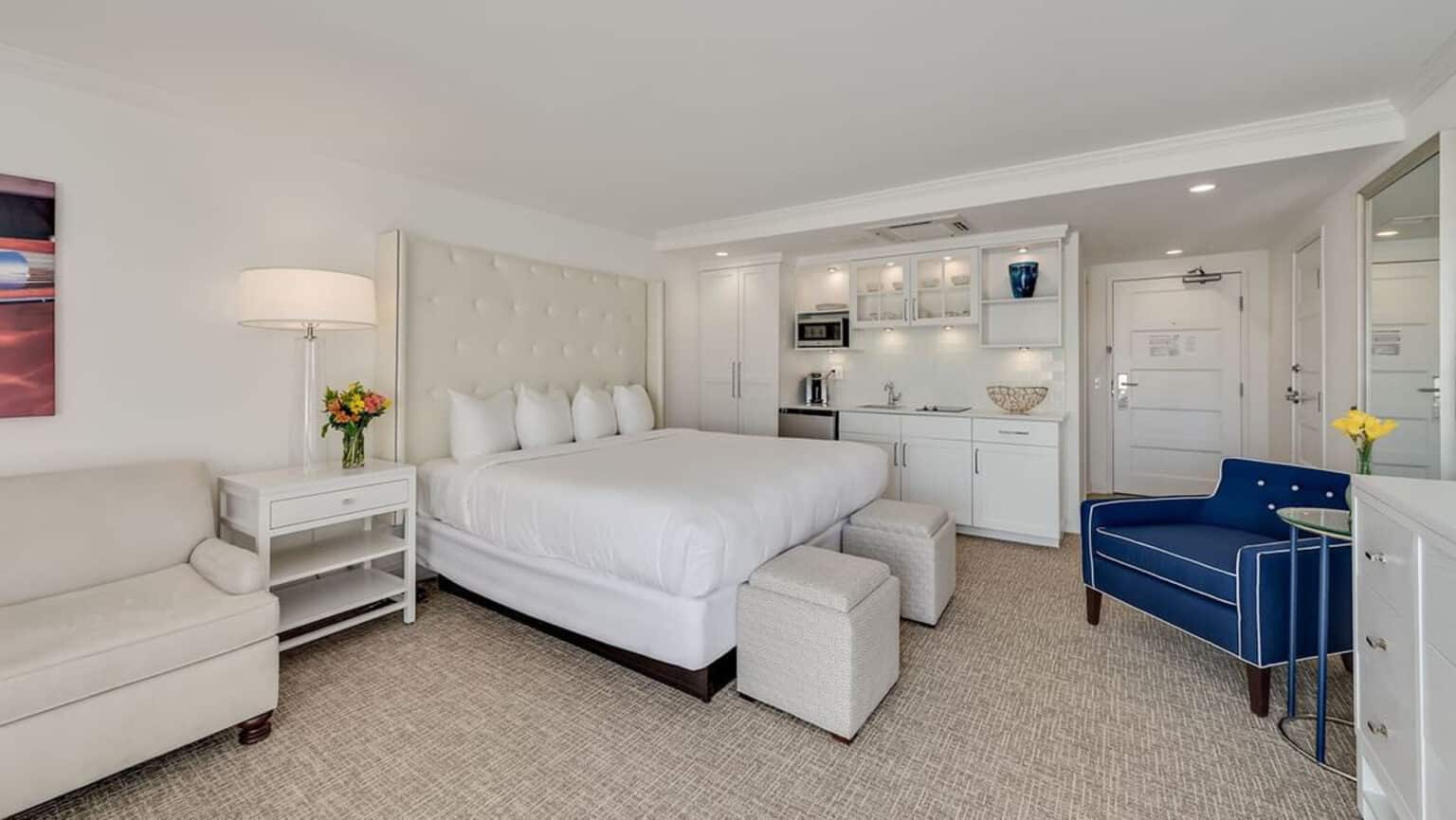 Signature king studio hotel room