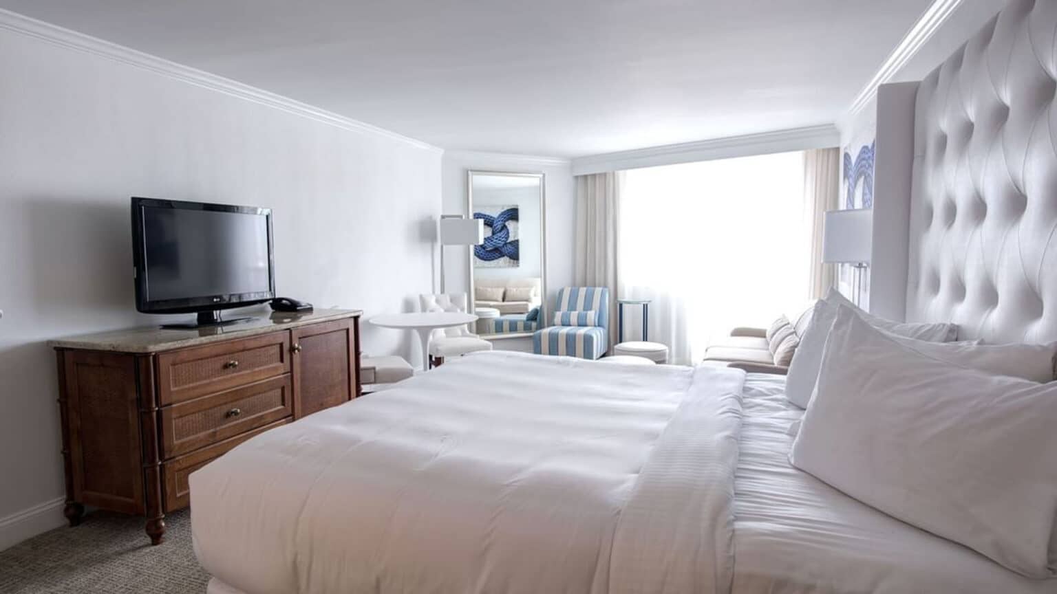 Classic king studio hotel room